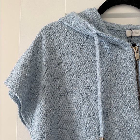 Network Women's Knit Hoodie and Shorts Set - Picture 3 of 13